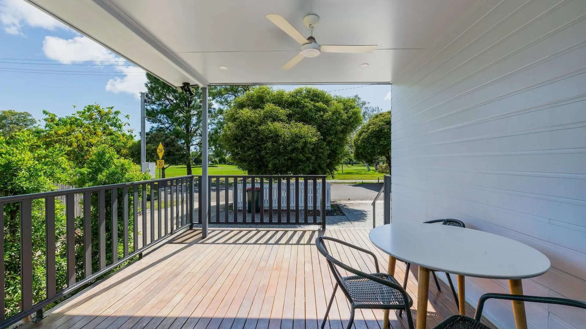 Golf Course Haven Daire Rosslea Avustralya